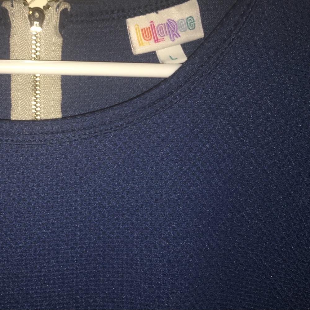 Navy Solid Amelia Size Large NWOT